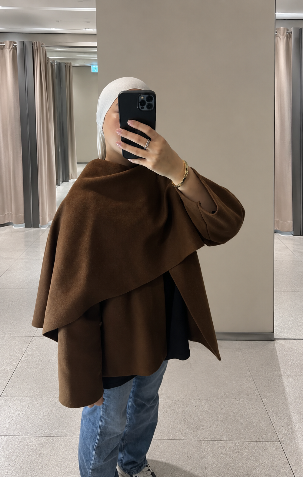 VESTE À CAPE
